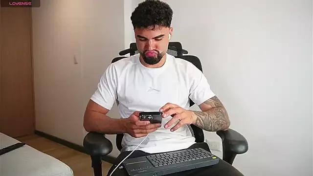 Private Derek_w on StripChat