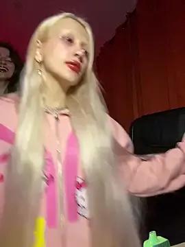 Freechat Dooubletroublee on StripChat