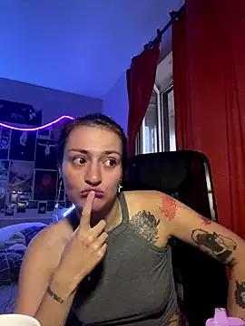 Freechat Dooubletroublee on StripChat