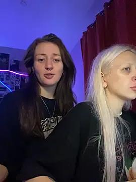 Freechat Dooubletroublee on StripChat