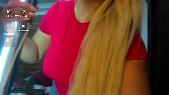 Dulcex69 on StripChat