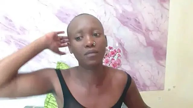 EbonyOlive69 on StripChat