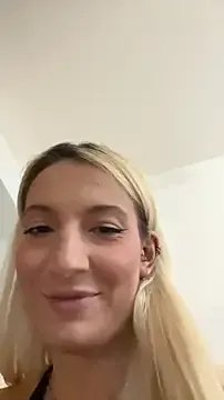 Ella_Charm on StripChat