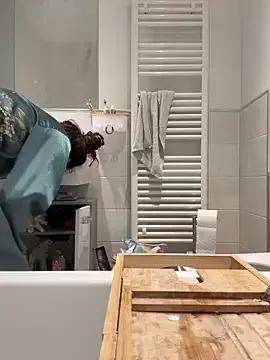 Freechat elleblackmagpie on StripChat