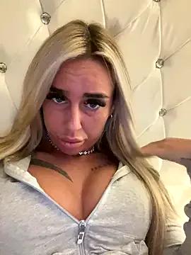 EllieMaeBaby on StripChat 