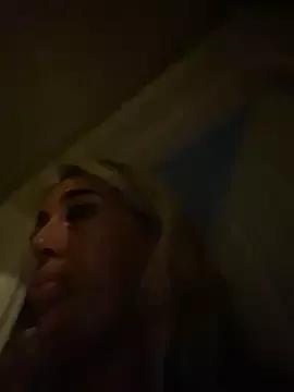 EllieMaeBaby on StripChat 