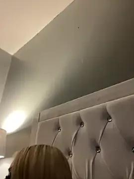 EllieMaeBaby on StripChat 