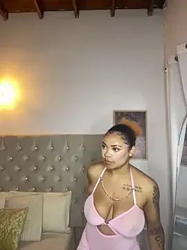 Freechat Eloisa_cleavage_ on StripChat