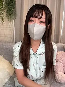 Freechat emiiiii1001 on StripChat