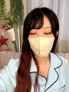 Freechat emiiiii1001 on StripChat