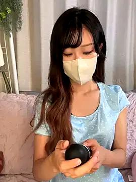 Freechat emiiiii1001 on StripChat