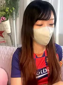 Freechat emiiiii1001 on StripChat