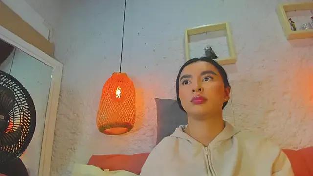 Freechat emiily_s on StripChat