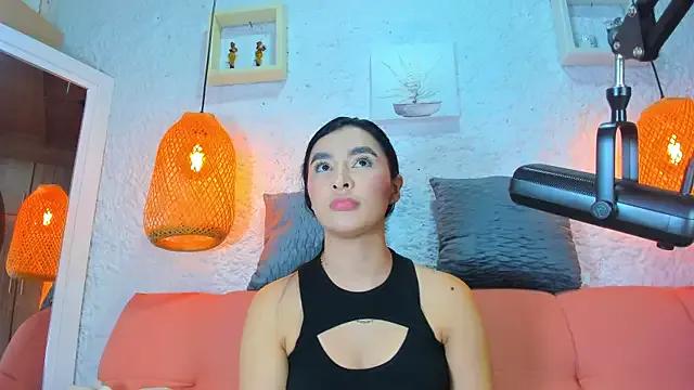 Freechat emiily_s on StripChat