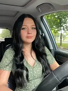 Freechat Emilia0_0_7 on StripChat