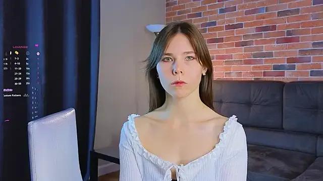 Private EmiliDen on StripChat