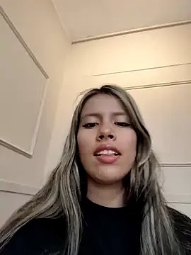 Freechat EMILIIA_RICHTER__ on StripChat