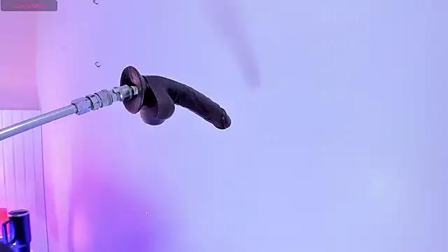 emma_smile on StripChat 