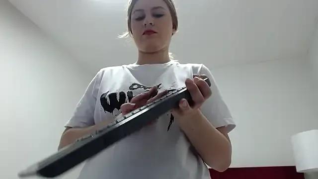 Freechat Emmaa_Blonde on StripChat