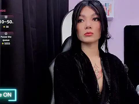 emmabridgerton on StripChat 