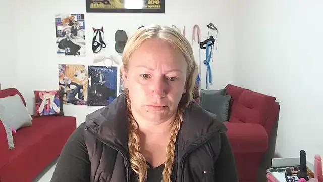 emperabigbootybigass on StripChat 