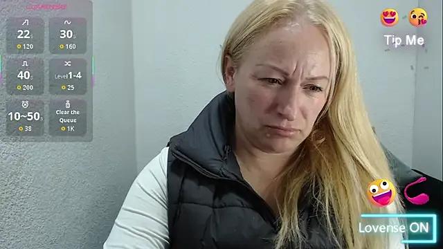 emperabigbootybigass on StripChat 