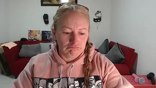 emperabigbootybigass on StripChat 