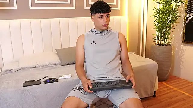 Freechat Ethan_occonor on StripChat