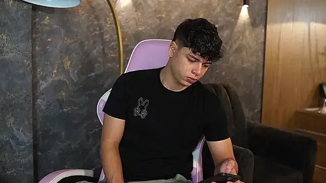 Freechat Ethan_occonor on StripChat