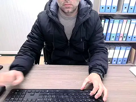 Evasionee on StripChat