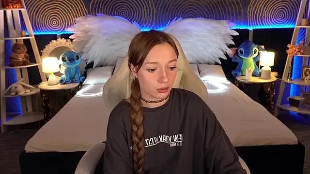 Freechat FoxyMayy on StripChat