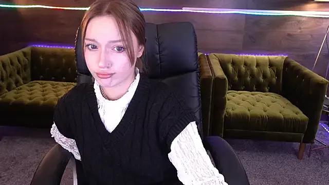 Freechat FoxyMayy on StripChat