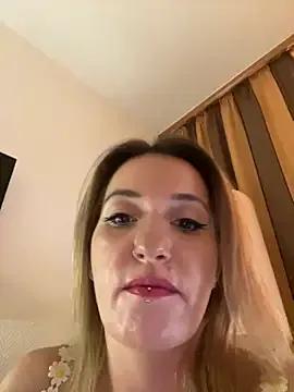 Freechat GangBangKitty on StripChat