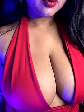 GLaM_GoDdEsS_143 — rub ice on neck