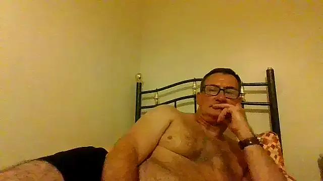 Freechat goldenman59 on StripChat