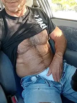 GreekGuyOutdoors on StripChat 
