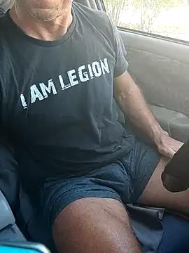 GreekGuyOutdoors on StripChat 