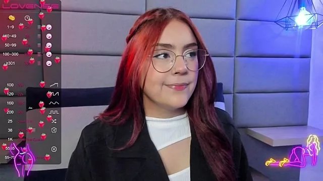 HazzelGray on StripChat