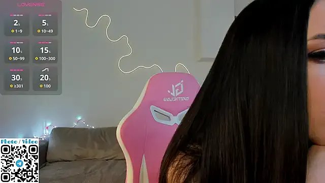 Freechat Helen_Spark on StripChat