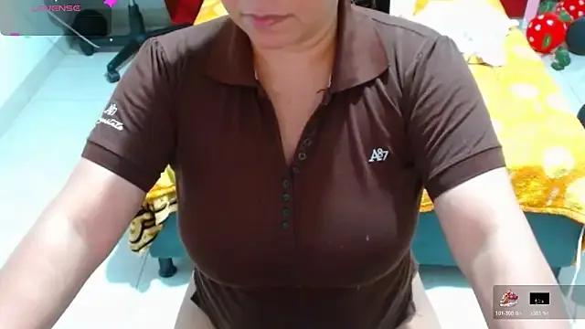 StripChat hiilarybrown is Freechat hiilarybrown — dildo pussy