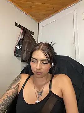 Hilary_pinkk — show pussy + oil + control domi 