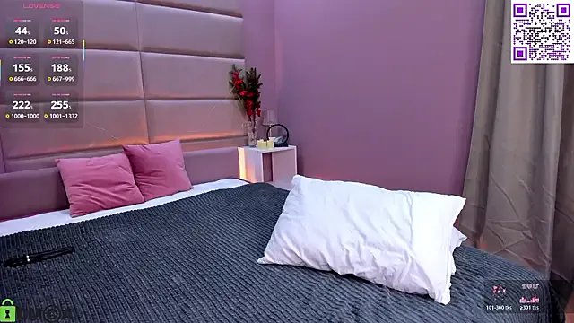 Holly_Rays — stay topless