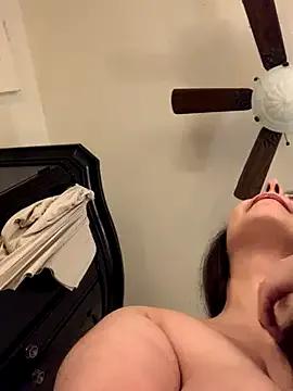 Freechat holyeroticss on StripChat