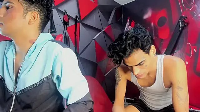 Hot_Boys_Without_Limits on StripChat