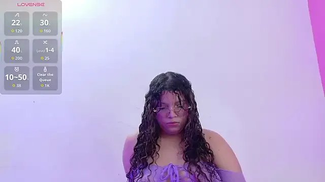 Freechat innocenthazel on StripChat