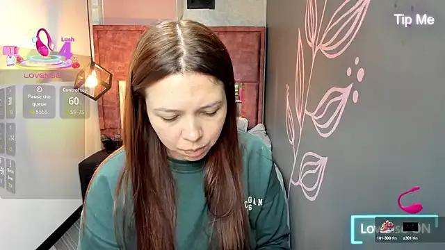 Private Isa_Thompson__ on StripChat