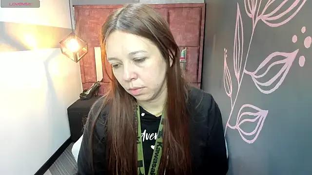 Private Isa_Thompson__ on StripChat