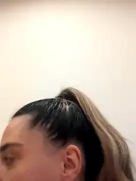 Freechat ItalianGirl on StripChat