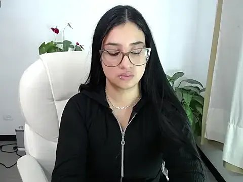 ItsNyla — show bobs and nipple clamps