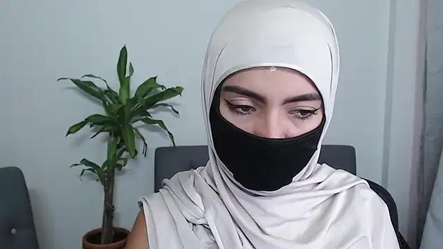 jade_nassar — Finger game at the pussy